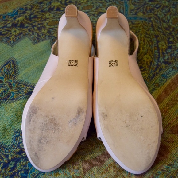 Classy vintage Anne Klein peep toe pumps - Picture 4 of 4